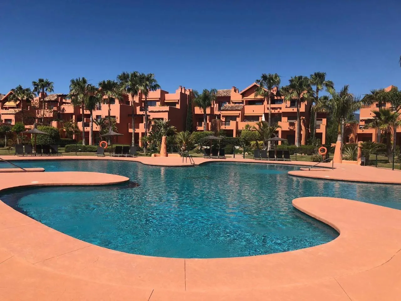 2256-Stunning Groundfloor In Luxury Complex! Apartment Estepona