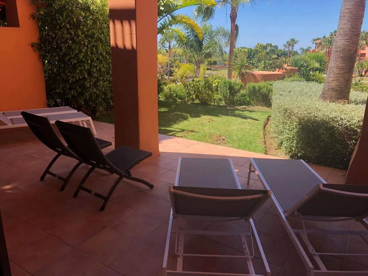 2256-Stunning Groundfloor In Luxury Complex! Apartment Estepona